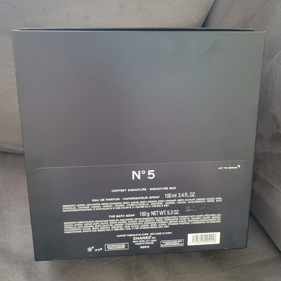 Chanel No 5 EDP 3.4oz Spray & Bath Soap Signature Box Gift Set NEW - Picture 5 of 8